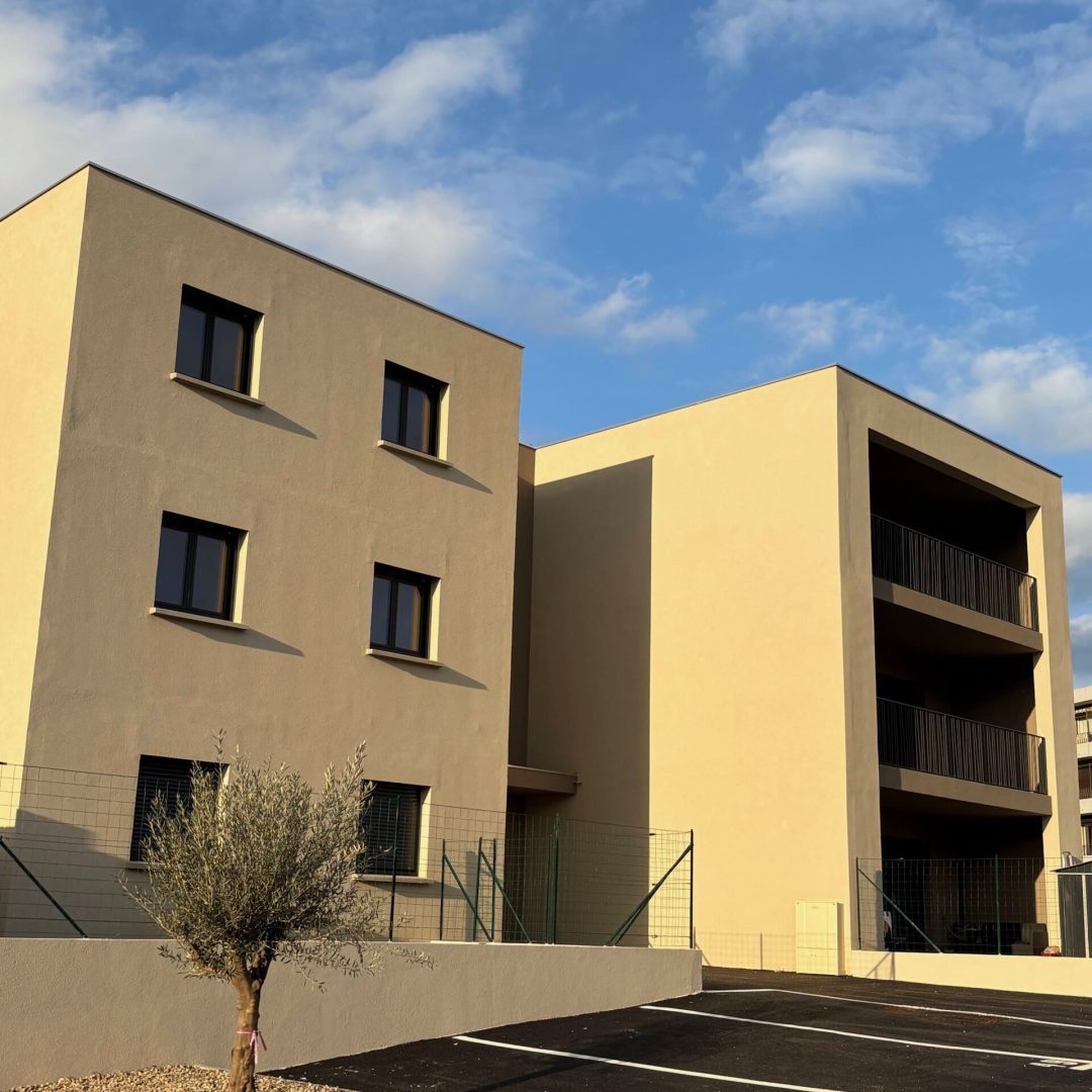 E7DE0292-42EF-402B-832E-BD34C98476E8